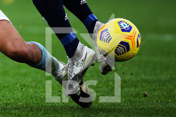 2020-11-08 - Cristiano Ronaldo's boot during a tackle of Juventus during the Italian championship Serie A football match between SS Lazio and Juventus FC on November 8, 2020 at Stadio Olimpico in Rome, Italy - Photo Federico Proietti / DPPI - SS LAZIO VS JUVENTUS FC - ITALIAN SERIE A - SOCCER