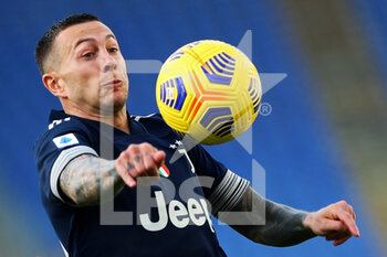 2020-11-08 - Federico Bernardeschi of Juventus in action during the Italian championship Serie A football match between SS Lazio and Juventus FC on November 8, 2020 at Stadio Olimpico in Rome, Italy - Photo Federico Proietti / DPPI - SS LAZIO VS JUVENTUS FC - ITALIAN SERIE A - SOCCER
