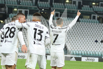 2020-11-21 - 7 Cristiano Ronaldo (JUVENTUS FC) celebrates after goal - JUVENTUS VS CAGLIARI - ITALIAN SERIE A - SOCCER