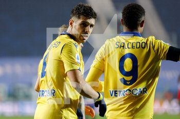 2020-11-28 - Miguel Veloso (Hellas Verona FC) festeggia dopo aver segnato su rigore il gol del vantaggio - ATALANTA VS HELLAS VERONA - ITALIAN SERIE A - SOCCER