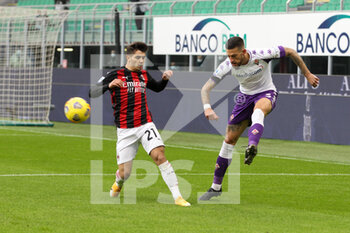 2020-11-29 - Cristiano Biraghi during the Italian championship Serie A football match between AC Milan and AC Fiorentina on November 29, 2020 at San Siro stadium in Milan, Italy - Photo Morgese-Rossini / DPPI - AC MILAN AND ACF FIORENTINA - ITALIAN SERIE A - SOCCER