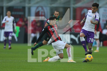 2020-11-29 - Erick Pulgar during the Italian championship Serie A football match between AC Milan and AC Fiorentina on November 29, 2020 at San Siro stadium in Milan, Italy - Photo Morgese-Rossini / DPPI - AC MILAN AND ACF FIORENTINA - ITALIAN SERIE A - SOCCER