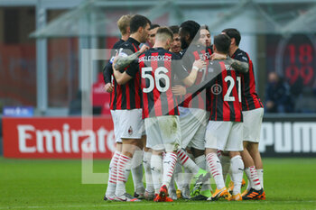 2020-11-29 - team Milan gol celebrate during the Italian championship Serie A football match between AC Milan and AC Fiorentina on November 29, 2020 at San Siro stadium in Milan, Italy - Photo Morgese-Rossini / DPPI - AC MILAN AND ACF FIORENTINA - ITALIAN SERIE A - SOCCER