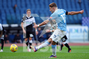 2020-11-29 - Ciro Immobile of Lazio scores 1-3 goal by penalty during the Italian championship Serie A football match between SS Lazio and Udinese Calcio on November 29, 2020 at Stadio Olimpico in Rome, Italy - Photo Federico Proietti / DPPI - SS LAZIO VS UDINESE CALCIO - ITALIAN SERIE A - SOCCER