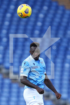 2020-11-29 - Felipe Caicedo of Lazio goes for a header during the Italian championship Serie A football match between SS Lazio and Udinese Calcio on November 29, 2020 at Stadio Olimpico in Rome, Italy - Photo Federico Proietti / DPPI - SS LAZIO VS UDINESE CALCIO - ITALIAN SERIE A - SOCCER