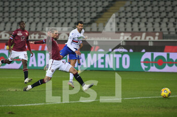 2020-11-30 - 87 Antonio Candreva (FC Sampdoria) scores the goal of 1-1 - TORINO FC VS UC SAMPDORIA - ITALIAN SERIE A - SOCCER