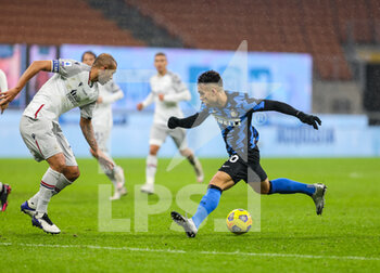2020-12-05 - Lautaro Martínez of FC Internazionale during the Serie A 2020/21 football match between FC Internazionale vs Bologna FC at the San Siro Stadium, Milan, Italy on December 05, 2020 - Photo FCI / Fabrizio Carabelli - INTER VS BOLOGNA - ITALIAN SERIE A - SOCCER