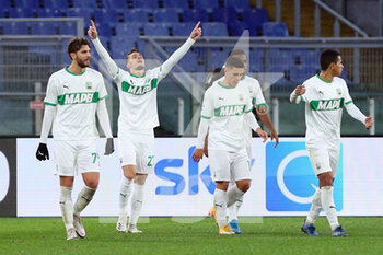 2020-12-06 - Lukas Haraslin of Sassuolo celebrates with his teammates after scoring the goal, canceled by referee Fabio Maresca during the Italian championship Serie A football match between AS Roma and US Sassuolo Calcio on December 6, 2020 at Stadio Olimpico in Rome, Italy - Photo Federico Proietti / DPPI - AS ROMA VS US SASSUOLO CALCIO - ITALIAN SERIE A - SOCCER