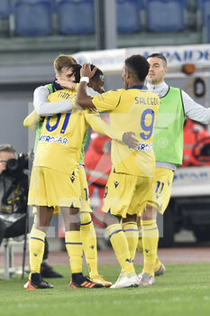 2020-12-12 - ROME, ITALY - December 12 : Adrien Tameze  (61) of Hellas Verona celebrates with his team mates after scores the goal during soccer match between SS Lazio and Hellas Verona at Stadio Olimpico on December 12,2020  - SS LAZIO VS HELLAS VERONA - ITALIAN SERIE A - SOCCER