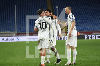 2020-12-13 - Paulo Dybala (Juventus), Weston McKennie (Juventus), celebrates after scoring a goal - GENOA VS JUVENTUS - ITALIAN SERIE A - SOCCER