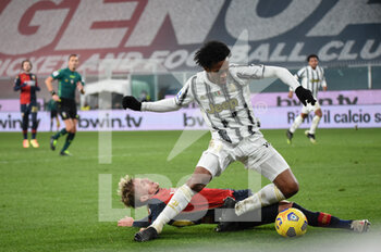 2020-12-13 - Nicolò Rovella (Genoa), Juan Cuadrado (Juventus), penalty for juventus - GENOA VS JUVENTUS - ITALIAN SERIE A - SOCCER