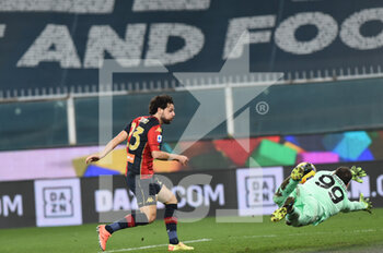 2020-12-16 - Mattia Destro (Genoa) goal 1 - 0 Gianluigi Donnarumma (Milan) - GENOA VS MILAN - ITALIAN SERIE A - SOCCER