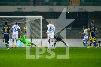 2020-12-16 - tiro del goal di Valerio Verre (UC Sampdoria) - HELLAS VERONA VS SAMPDORIA - ITALIAN SERIE A - SOCCER