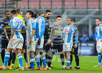 2020-12-16 - Lorenzo Insigne of SSC Napoli red card during the Serie A 2020/21 football match between FC Internazionale vs SSC Napoli at the San Siro Stadium, Milan, Italy on December 16, 2020 - Photo FCI / Fabrizio Carabelli - INTER VS NAPOLI - ITALIAN SERIE A - SOCCER