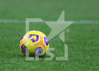 2020-12-16 - Official match ball during the Serie A 2020/21 football match between FC Internazionale vs SSC Napoli at the San Siro Stadium, Milan, Italy on December 16, 2020 - Photo FCI / Fabrizio Carabelli - INTER VS NAPOLI - ITALIAN SERIE A - SOCCER
