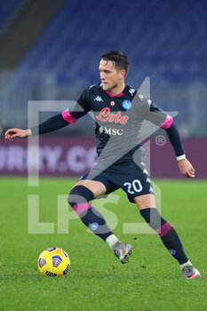 2020-12-20 - Piotr Zielinski of Napoli in action during the Italian championship Serie A football match between SS Lazio and SSC Napoli on December 20, 2020 at Stadio Olimpico in Rome, Italy - Photo Federico Proietti / DPPI - SS LAZIO VS SSC NAPOLI - ITALIAN SERIE A - SOCCER
