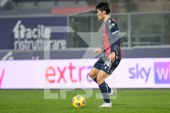 2020-12-23 - Takehiro Tomiyasu of Bologna - BOLOGNA FC VS ATALANTA BERGAMASCA CALCIO - ITALIAN SERIE A - SOCCER