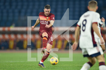 2020-12-23 - ROME, ITALY - December 23 : Jordan Veretout of AS Roma scores a goal during Italian Serie A soccer match between AS Roma and Cagliari at Stadio Olimpico on December 23,2020 in Rome Italy - ROMA VS CAGLIARI - ITALIAN SERIE A - SOCCER
