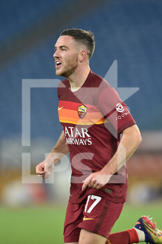 2020-12-23 - ROME, ITALY - December 23 : Jordan Veretout of AS Roma celebrates after scores a goal during Italian Serie A soccer match between AS Roma and Cagliari at Stadio Olimpico on December 23,2020 in Rome Italy - ROMA VS CAGLIARI - ITALIAN SERIE A - SOCCER