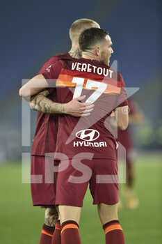 2020-12-23 - ROME, ITALY - December 23 : Jordan Veretout (17) of AS Roma celebrates after scores a goal during Italian Serie A soccer match between AS Roma and Cagliari at Stadio Olimpico on December 23,2020 in Rome Italy  - ROMA VS CAGLIARI - ITALIAN SERIE A - SOCCER