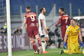 2020-12-23 -  ROME, ITALY - December 23 : Edin Dzeko (9) of AS Roma celebrates  after scoring a goal during Italian Serie A soccer match between AS Roma and Cagliari at Stadio Olimpico on December 23,2020 in Rome Italy  - ROMA VS CAGLIARI - ITALIAN SERIE A - SOCCER
