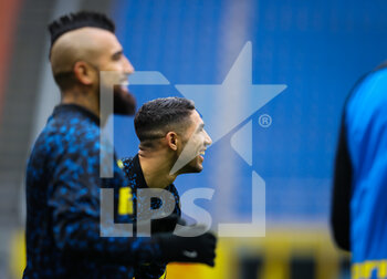 2021-01-03 - Achraf Hakimi of FC Internazionale warms up during the Serie A 2020/21 football match between FC Internazionale vs FC Crotone at the San Siro Stadium, Milan, Italy on January 03, 2021 - Photo FCI / Fabrizio Carabelli - FC INTERNAZIONALE VS FC CROTONE - ITALIAN SERIE A - SOCCER