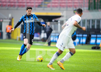 2021-01-03 - Alessandro Bastoni of FC Internazionale in action during the Serie A 2020/21 football match between FC Internazionale vs FC Crotone at the San Siro Stadium, Milan, Italy on January 03, 2021 - Photo FCI / Fabrizio Carabelli - FC INTERNAZIONALE VS FC CROTONE - ITALIAN SERIE A - SOCCER