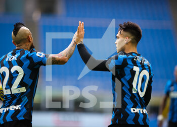 2021-01-03 - Lautaro Martínez of FC Internazionale celebrates the goal with Arturo Vidal of FC Internazionale during the Serie A 2020/21 football match between FC Internazionale vs FC Crotone at the San Siro Stadium, Milan, Italy on January 03, 2021 - Photo FCI / Fabrizio Carabelli - FC INTERNAZIONALE VS FC CROTONE - ITALIAN SERIE A - SOCCER