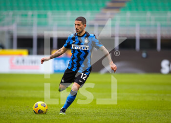 2021-01-03 - Stefano Sensi of FC Internazionale in action during the Serie A 2020/21 football match between FC Internazionale vs FC Crotone at the San Siro Stadium, Milan, Italy on January 03, 2021 - Photo FCI / Fabrizio Carabelli - FC INTERNAZIONALE VS FC CROTONE - ITALIAN SERIE A - SOCCER