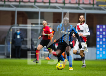 2021-01-03 - Romelu Lukaku of FC Internazionale in action during the Serie A 2020/21 football match between FC Internazionale vs FC Crotone at the San Siro Stadium, Milan, Italy on January 03, 2021 - Photo FCI / Fabrizio Carabelli - FC INTERNAZIONALE VS FC CROTONE - ITALIAN SERIE A - SOCCER