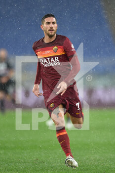 2021-01-03 - ROME, ITALY - January 3 : Lorenzo Pellegrini of AS Roma in action during the Serie A soccer match between AS Roma and UC Sampdoria at Stadio Olimpico on January 3,2021 in Rome Italy - ROMA VS SAMPDORIA - ITALIAN SERIE A - SOCCER