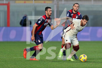 2021-01-06 - Carles Perez (AS Roma) during the Serie A soccer match between Crotone - Roma, Stadio Ezio Scida on January 06, 2021 in Crotone Italy - CROTONE VS ROMA - ITALIAN SERIE A - SOCCER