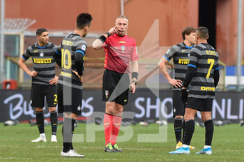 2021-01-06 - The Referee of the match Paolo Valer, consulting VAR - SAMPDORIA VS INTER - ITALIAN SERIE A - SOCCER