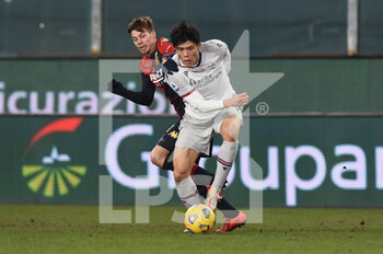 2021-01-09 - Miha Zajc (Genoa) , Takehiro Tomiyasu (Bologna) - GENOA CFC VS BOLOGNA FC - ITALIAN SERIE A - SOCCER