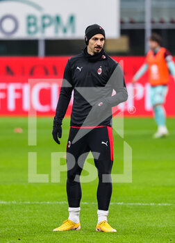 2021-01-09 - Zlatan Ibrahimovic of AC Milan warms up - AC MILAN VS TORINO FC - ITALIAN SERIE A - SOCCER