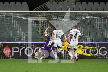 2021-01-10 - Dusan Vlahovic (ACF Fiorentina) segna il gol dell 1-0 - FIORENTINA VS CAGLIARI - ITALIAN SERIE A - SOCCER