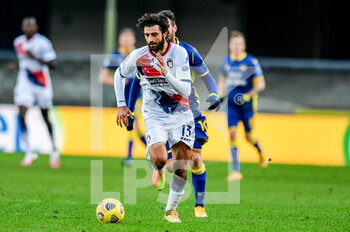 2021-01-10 - Sebastiano Luperto (FC Crotone) in action - HELLAS VERONA VS FC CROTONE - ITALIAN SERIE A - SOCCER