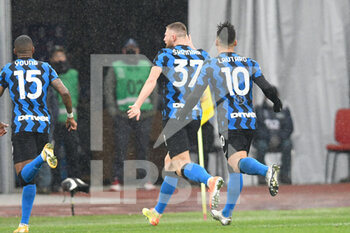 2021-01-10 - ROME, ITALY - January 10 : Milan Skriniar (37) of FC International Milan celebrates after scoring a goal during the Italian Serie A soccer match between AS Roma and FC International Milan at Stadio Olimpico on January 10,2021 in Rome Italy - AS ROMA VS FC INTERNAZIONALE - ITALIAN SERIE A - SOCCER