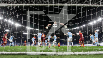 2021-01-15 - Pepe Reina, goalkeeper of Roma, in action during the Italian championship Serie A football match between SS Lazio and AS Roma on January 15, 2021 at Stadio Olimpico in Rome, Italy - Photo Federico Proietti / DPPI - SS LAZIO VS AS ROMA - ITALIAN SERIE A - SOCCER