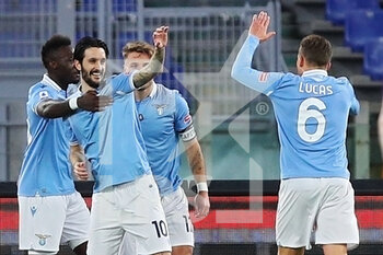 2021-01-15 - Luis Alberto of Lazio celebrates with his teammates after scoring 2-0 goal during the Italian championship Serie A football match between SS Lazio and AS Roma on January 15, 2021 at Stadio Olimpico in Rome, Italy - Photo Federico Proietti / DPPI - SS LAZIO VS AS ROMA - ITALIAN SERIE A - SOCCER
