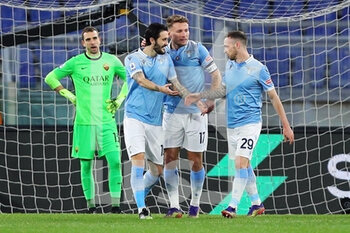 2021-01-15 - Luis Alberto of Lazio celebrates with his teammates after scoring 2-0 goal during the Italian championship Serie A football match between SS Lazio and AS Roma on January 15, 2021 at Stadio Olimpico in Rome, Italy - Photo Federico Proietti / DPPI - SS LAZIO VS AS ROMA - ITALIAN SERIE A - SOCCER
