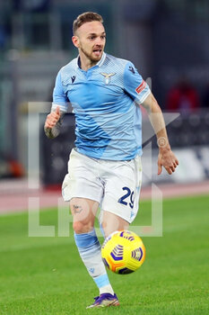 2021-01-15 - Manuel Lazzari of Lazio in action during the Italian championship Serie A football match between SS Lazio and AS Roma on January 15, 2021 at Stadio Olimpico in Rome, Italy - Photo Federico Proietti / DPPI - SS LAZIO VS AS ROMA - ITALIAN SERIE A - SOCCER