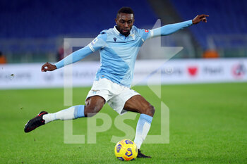 2021-01-15 - Jean Daniel Akpa Akpro of Lazio kicks the ball during the Italian championship Serie A football match between SS Lazio and AS Roma on January 15, 2021 at Stadio Olimpico in Rome, Italy - Photo Federico Proietti / DPPI - SS LAZIO VS AS ROMA - ITALIAN SERIE A - SOCCER
