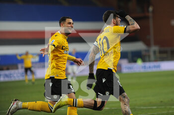 2021-01-16 - MANDRAGORA ROLANDO (Udinese), e DE PAUL RODRIGO (Udinese), esulta dopo la rete del momentaneo 0 a 1 - SAMPDORIA VS UDINESE - ITALIAN SERIE A - SOCCER