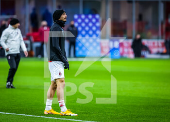 2021-01-23 - Zlatan Ibrahimovic of AC Milan warms up - AC MILAN VS ATALANTA BC - ITALIAN SERIE A - SOCCER