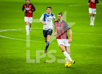 2021-01-23 - Zlatan Ibrahimovic of AC Milan in action - AC MILAN VS ATALANTA BC - ITALIAN SERIE A - SOCCER