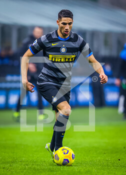 2021-01-30 - Achraf Hakimi of FC Internazionale in action - FC INTERNAZIONALE VS BENEVENTO CALCIO - ITALIAN SERIE A - SOCCER