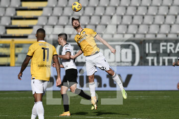 2021-01-31 - Fernando Llorente of Udinese Calcio in action against Martin Erlic of Spezia 1906 - SPEZIA CALCIO VS UDINESE CALCIO - ITALIAN SERIE A - SOCCER