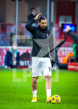 2021-02-07 - Zlatan Ibrahimovic of AC Milan warms up - AC MILAN VS CROTONE FC - ITALIAN SERIE A - SOCCER