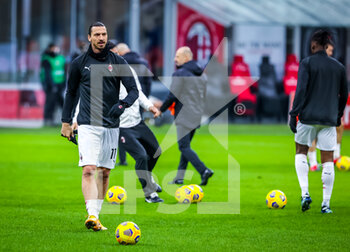 2021-02-07 - Zlatan Ibrahimovic of AC Milan warms up - AC MILAN VS CROTONE FC - ITALIAN SERIE A - SOCCER